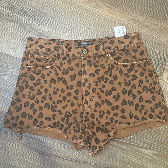 Abercrombie & Fitch Pants - ⭐️ HOST PICK ⭐️ Abercrombie & Fitch Annie High Rise Shirts Cheetah Print Size 4